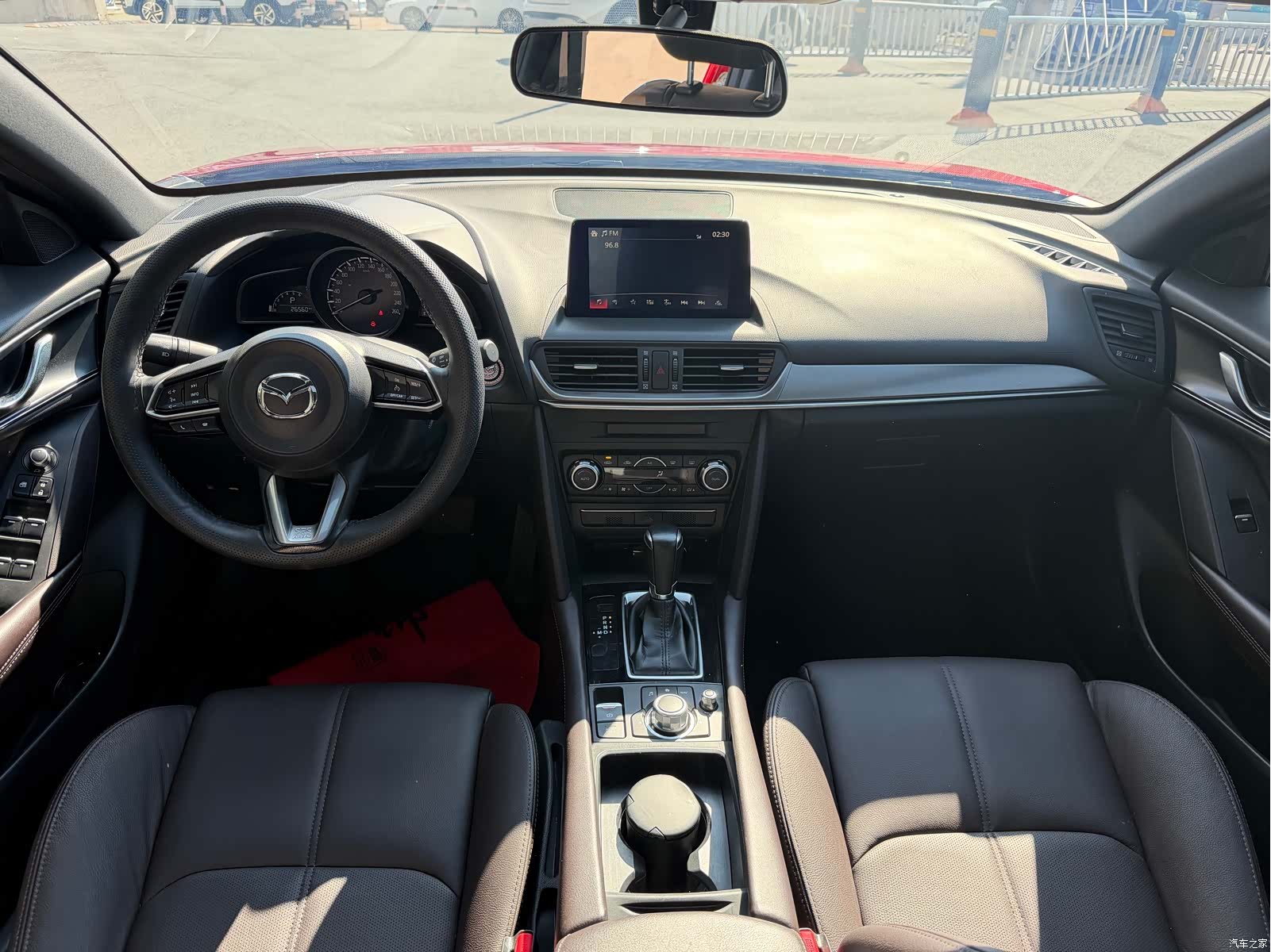 Mazda CX-4, 2023 все фото