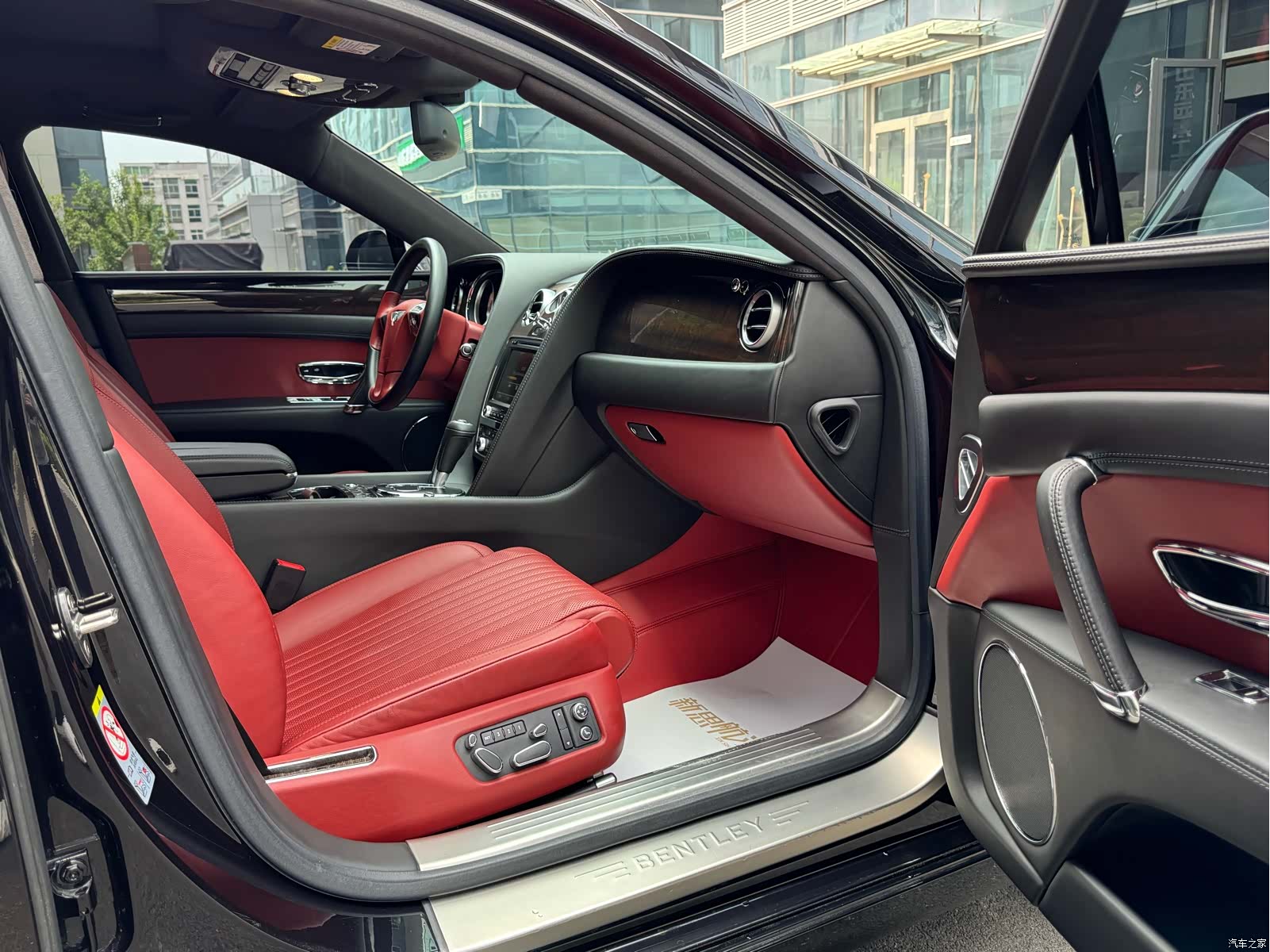 Bentley Flying Spur, 2019 11