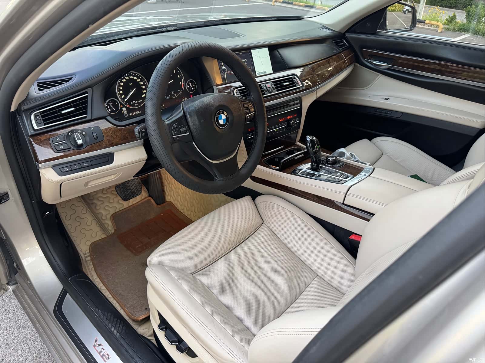 BMW 7 Series, 2012 4