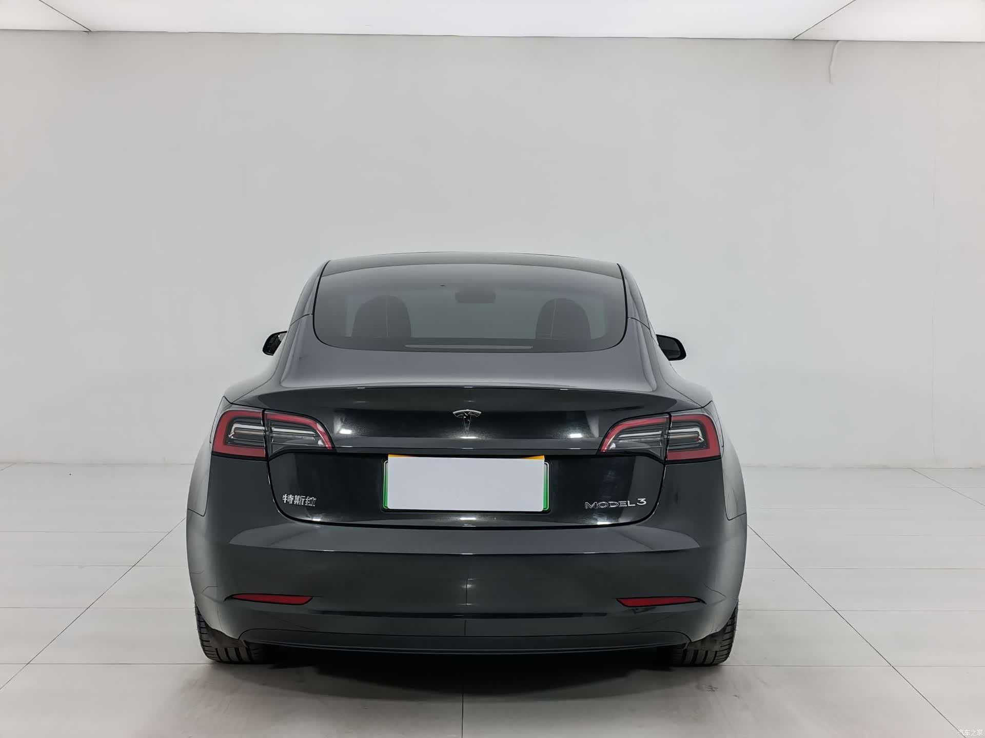 Tesla Model 3, 2023 4