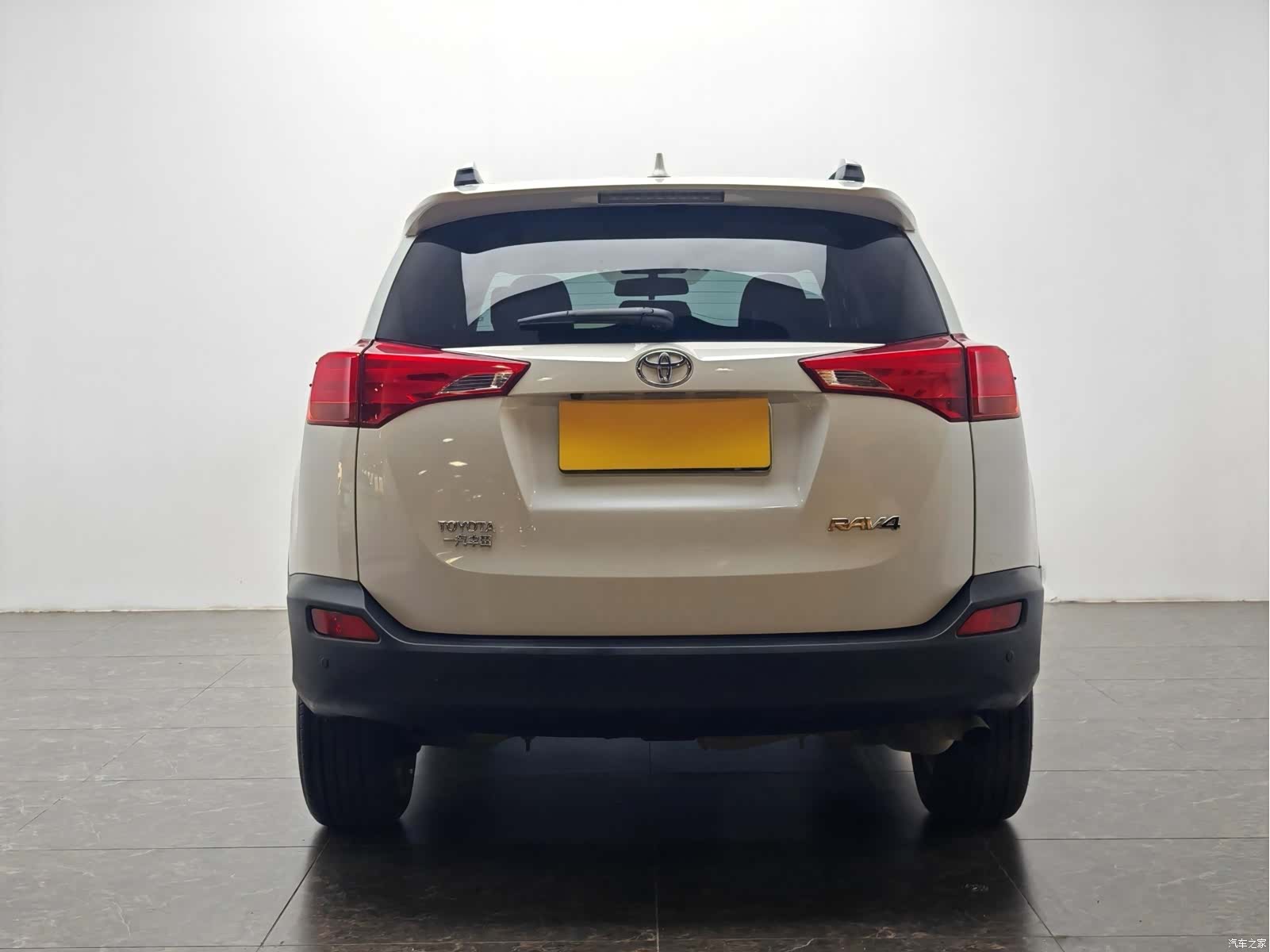 Toyota RAV4, 2016 6