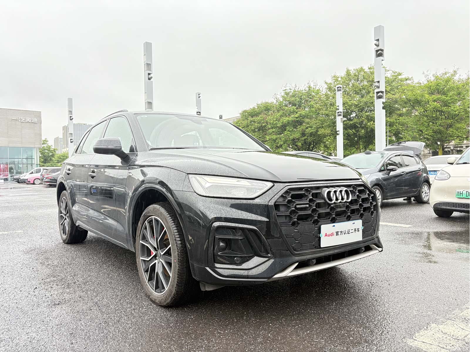 Audi Q5L, 2025 3
