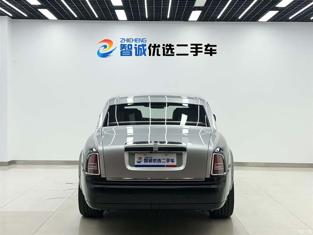 Rolls-Royce Phantom, 2014 4