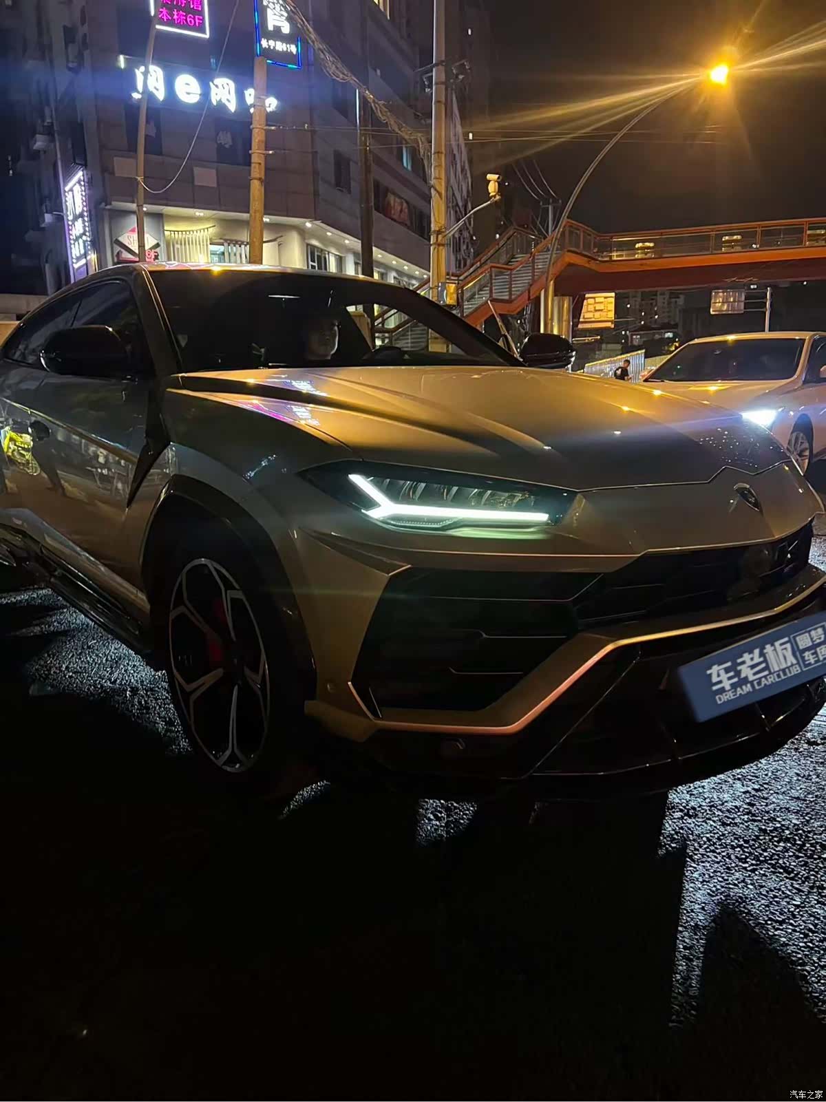 Lamborghini Urus, 2020 6