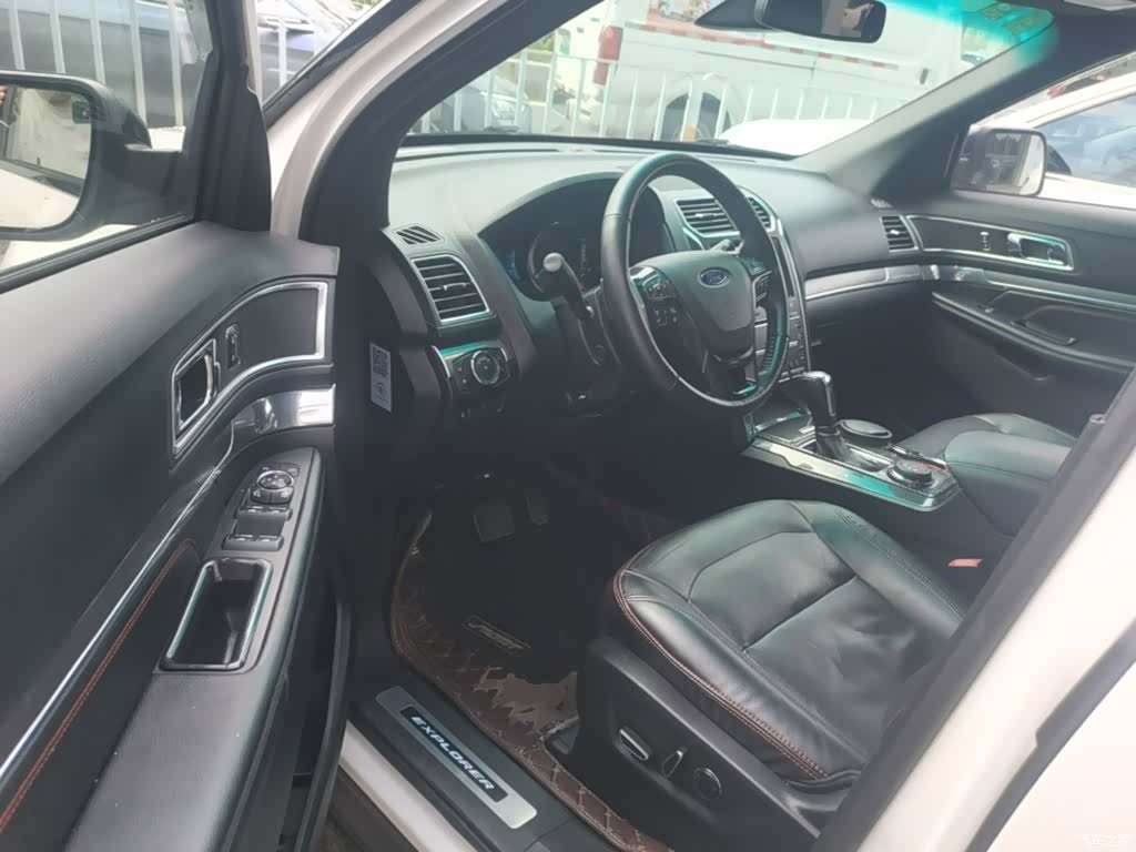 Ford Explorer, 2017 16
