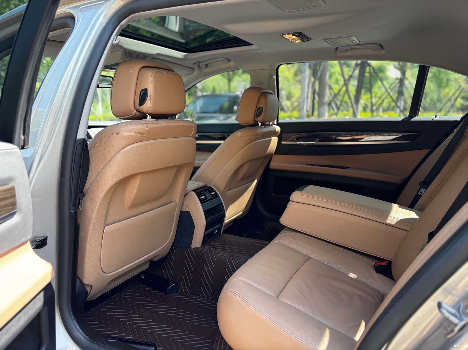 BMW 7 Series, 2015 6
