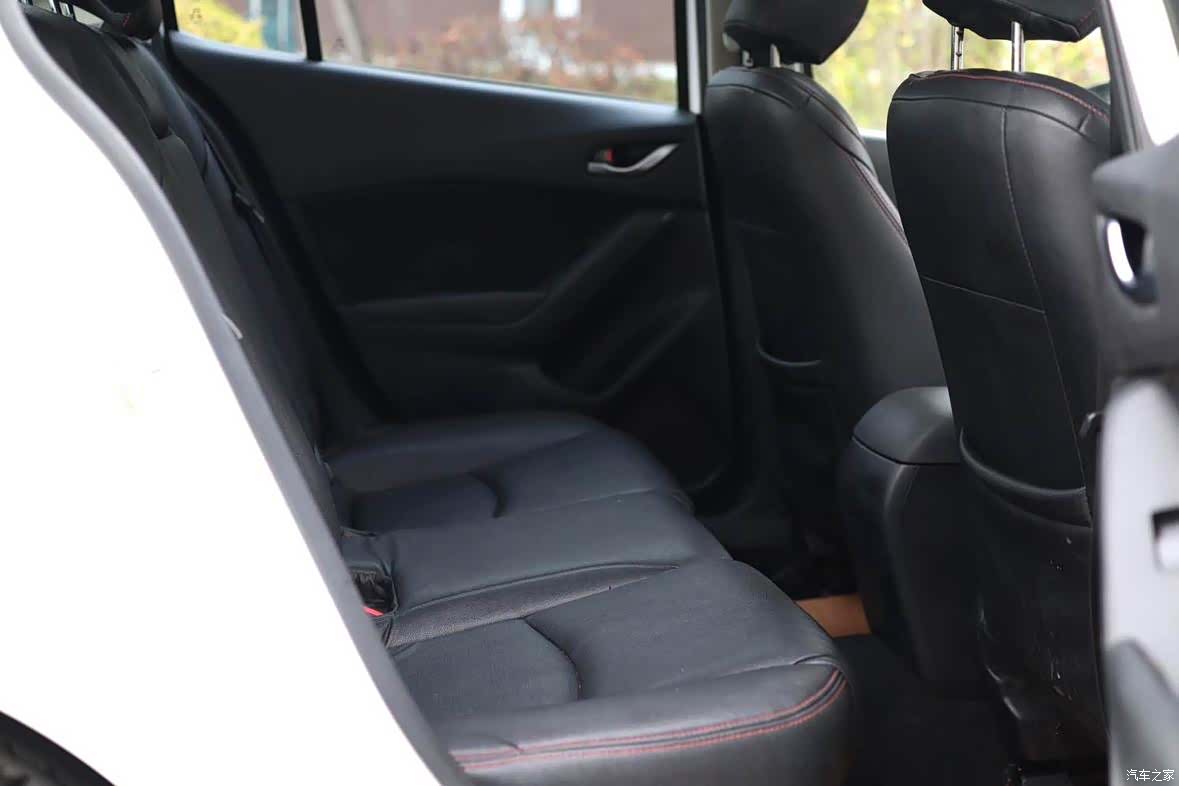 Mazda Mazda3, 2016 4
