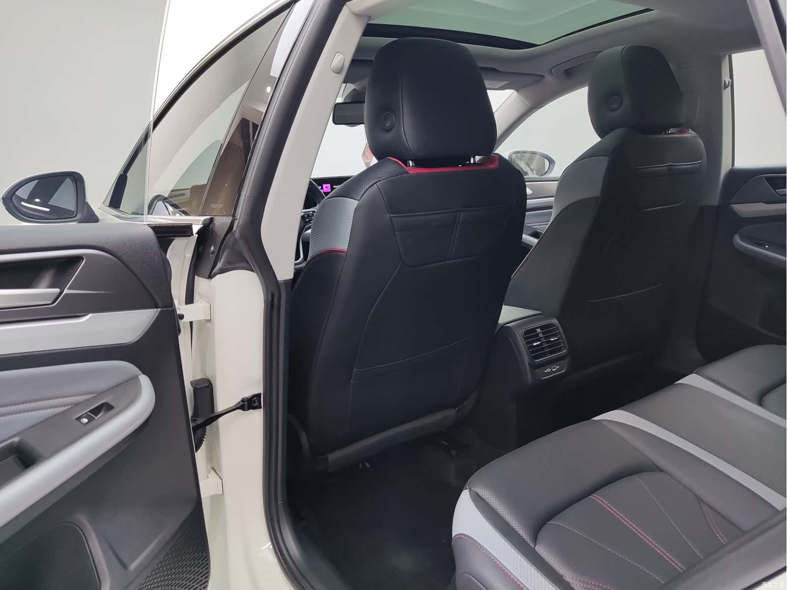 Volkswagen Lamando, 2023 6