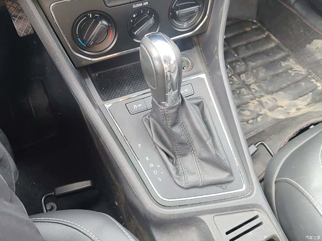 Volkswagen Lavida, 2016 14