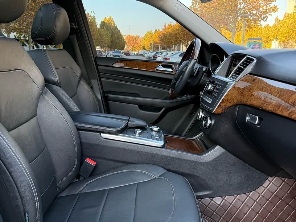 Mercedes-Benz M class