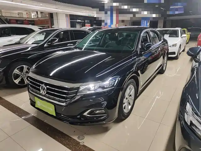 Volkswagen Passat 2021 — купить из Китая под заказ