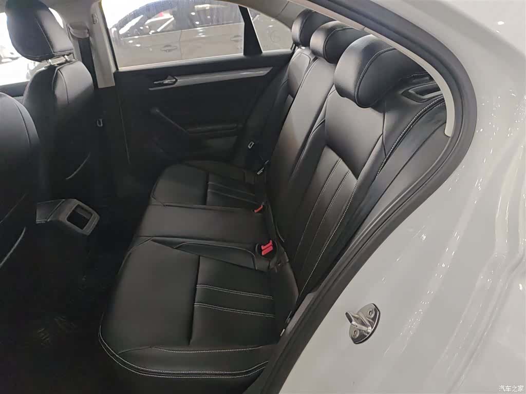 Volkswagen Lamando, 2017 17