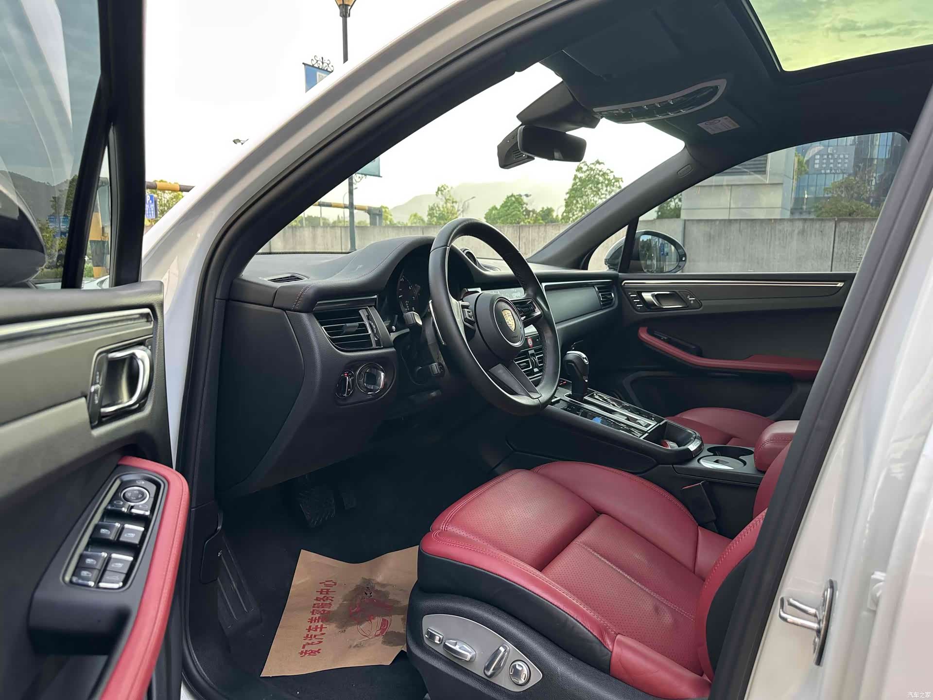 Porsche Macan, 2024 9