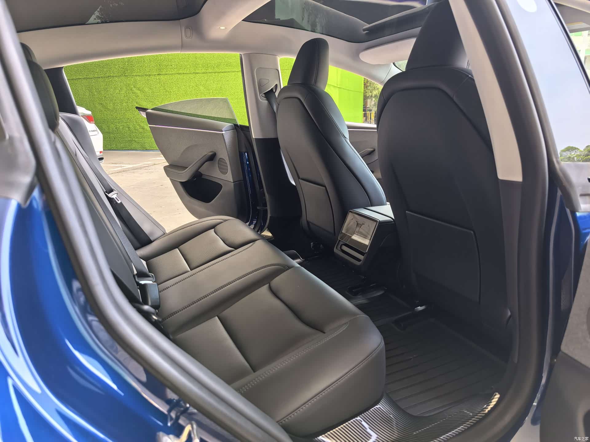 Tesla Model 3, 2024 8