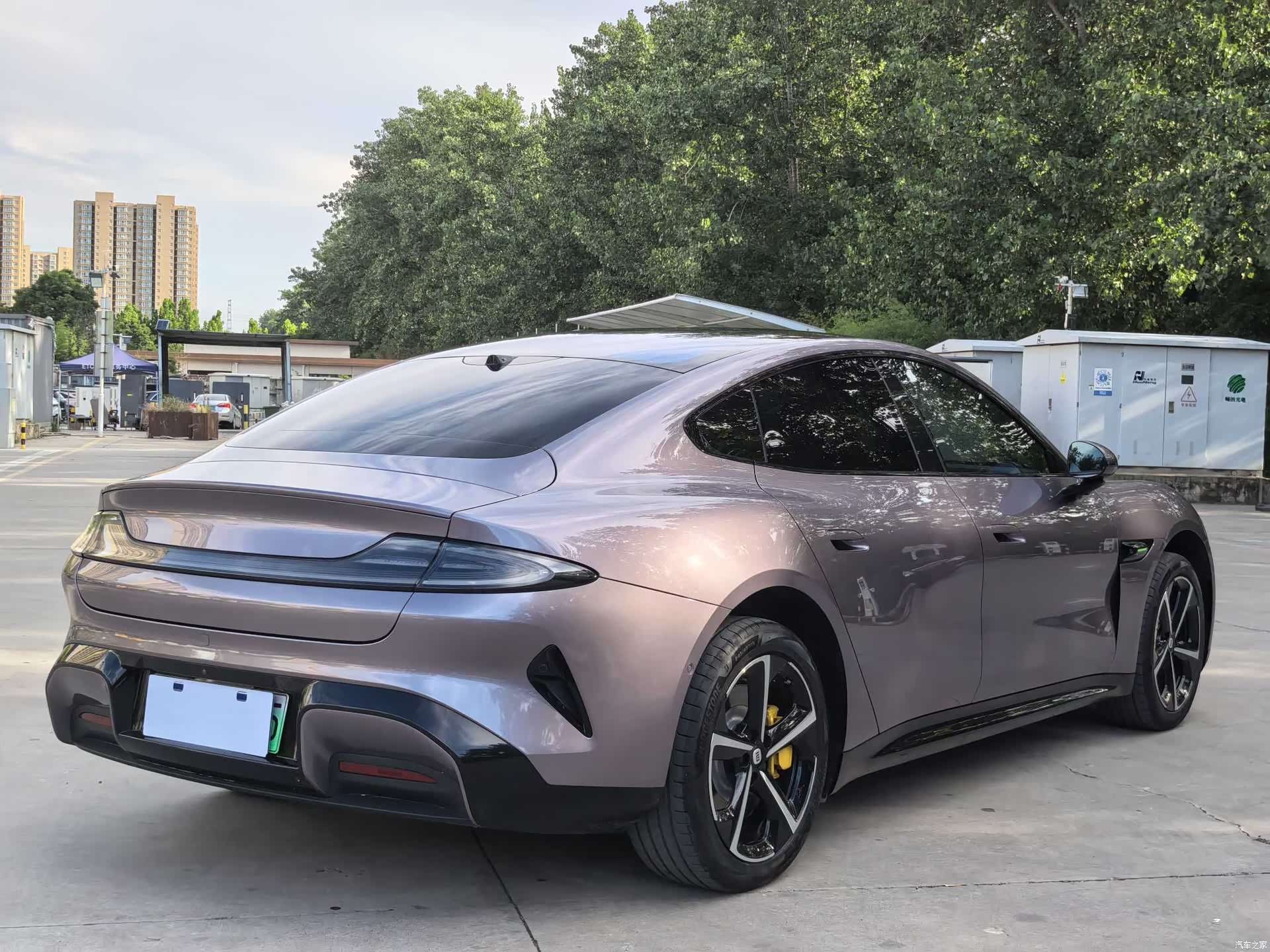 Xiaomi SU7, 2025 15
