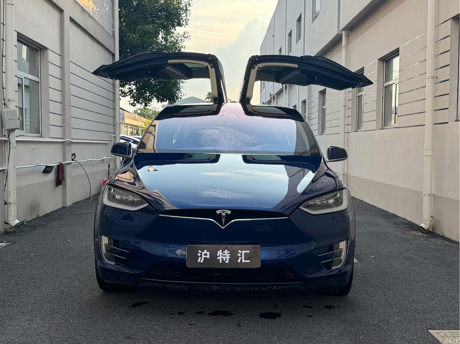 Tesla Model X, 2017 14