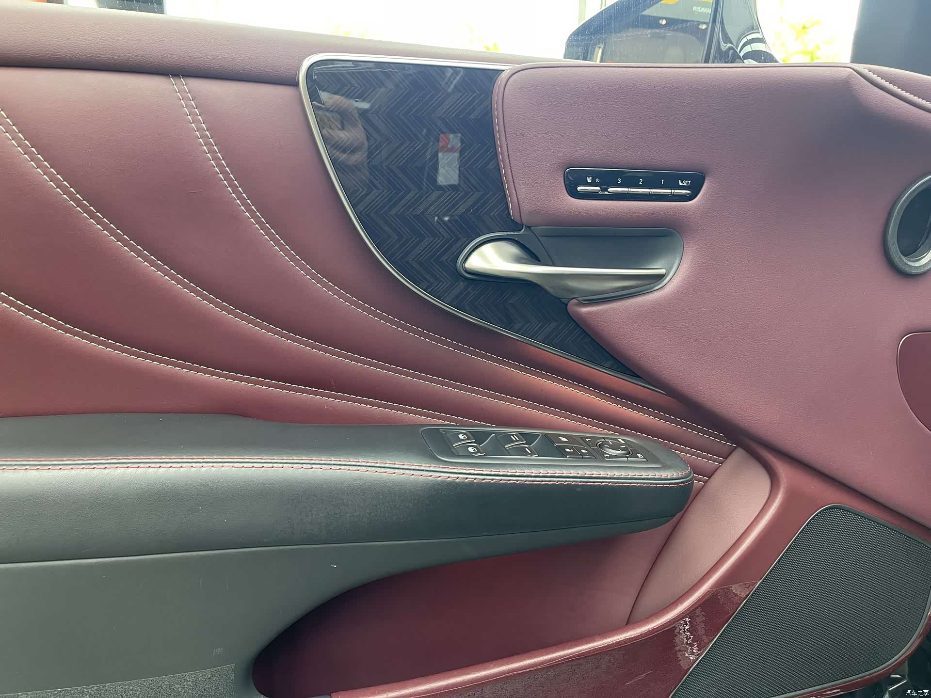 Lexus LS, 2018 все фото