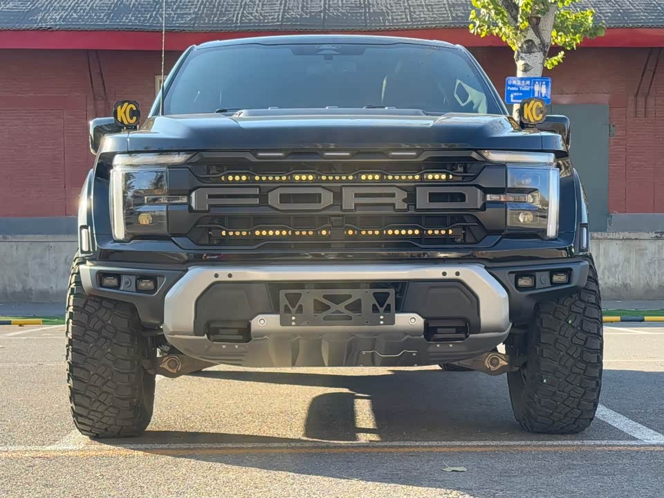 Ford F-150 Raptor