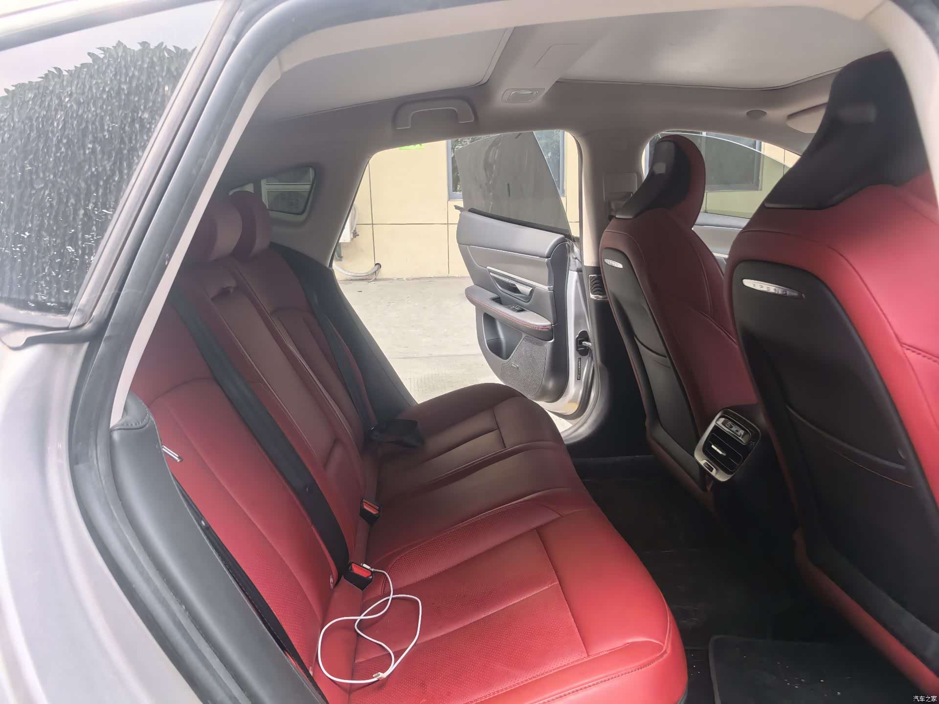Xpeng P7, 2023 8
