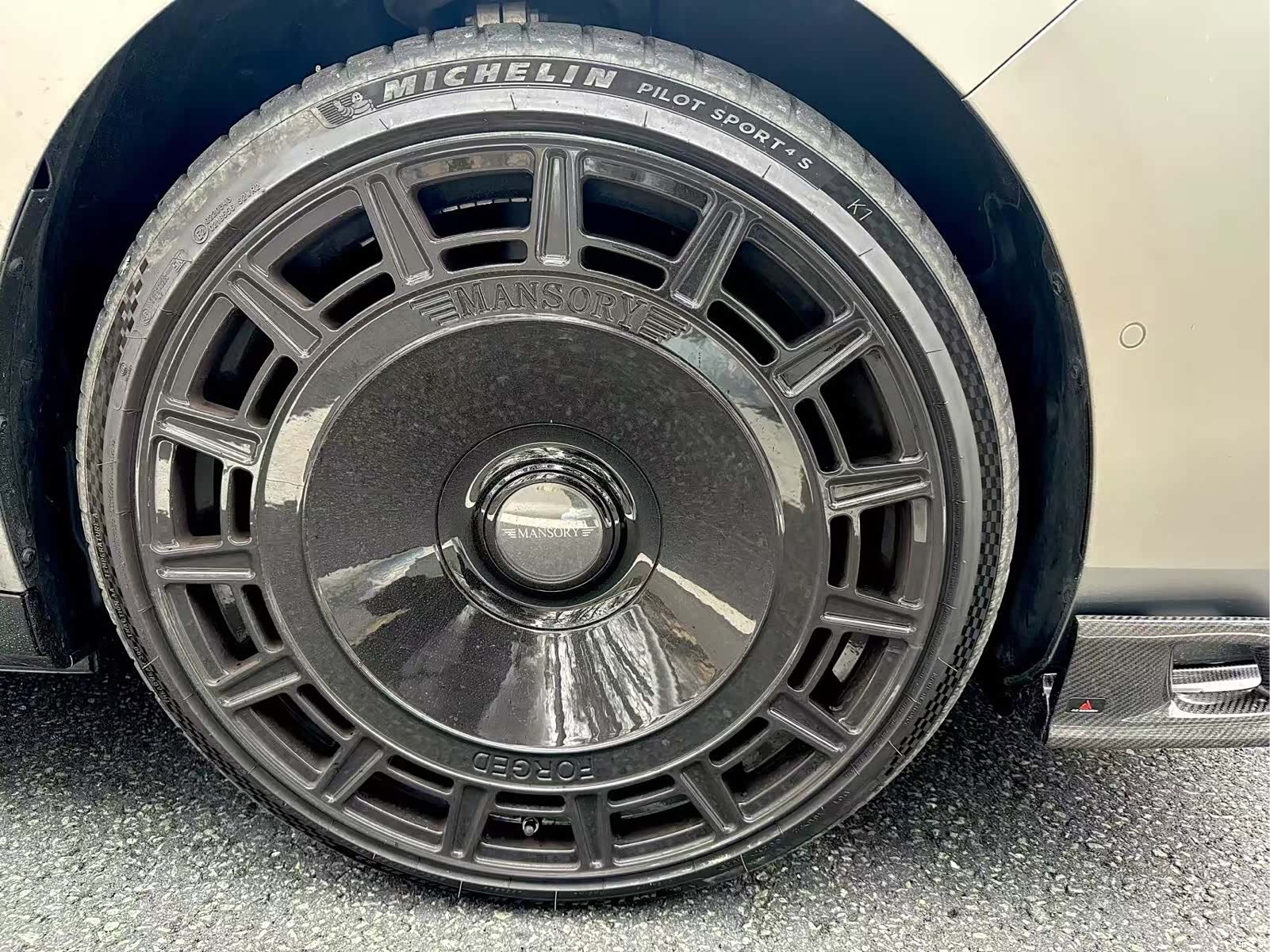BMW i7, 2024 12