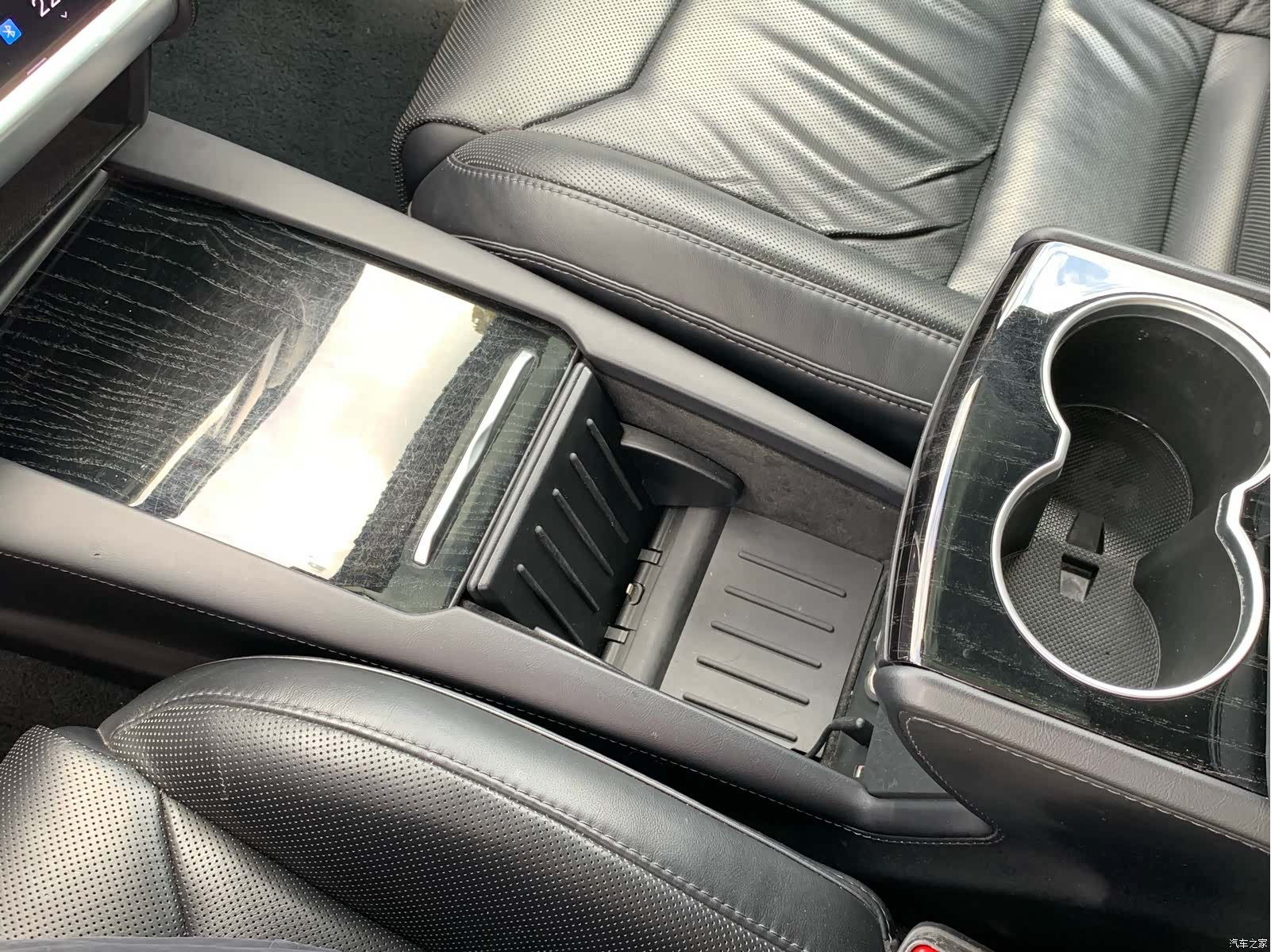 Tesla Model X, 2016 21