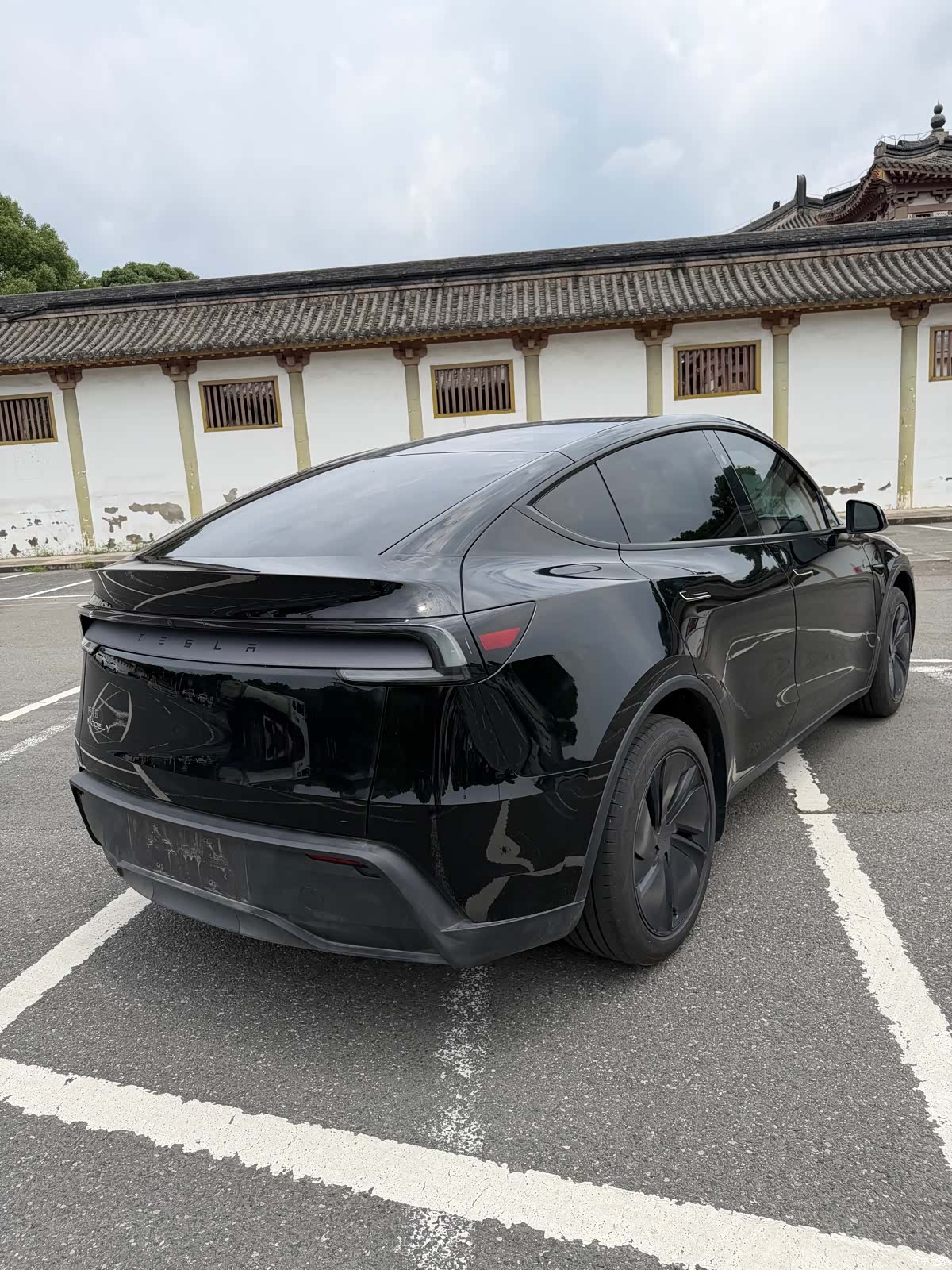 Tesla Model Y, 2026 все фото