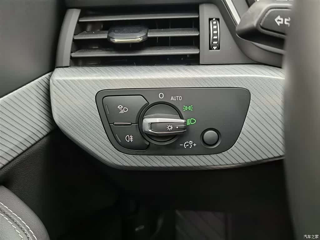 Audi A4L, 2020 21