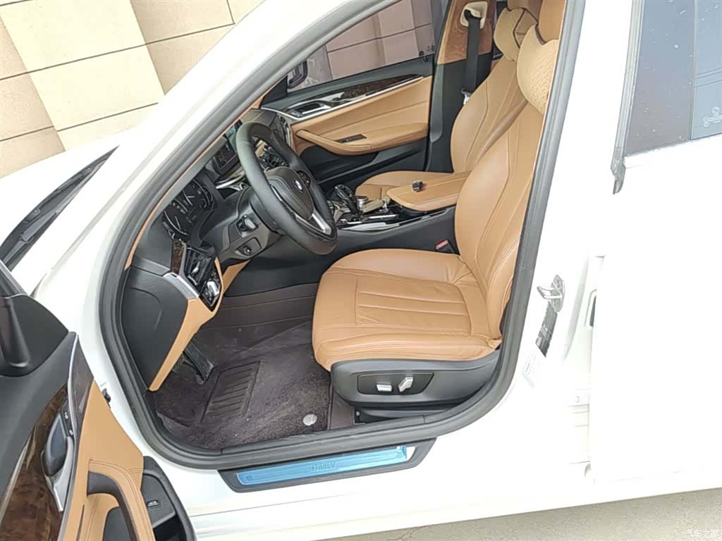 BMW 5 Series, 2017 11