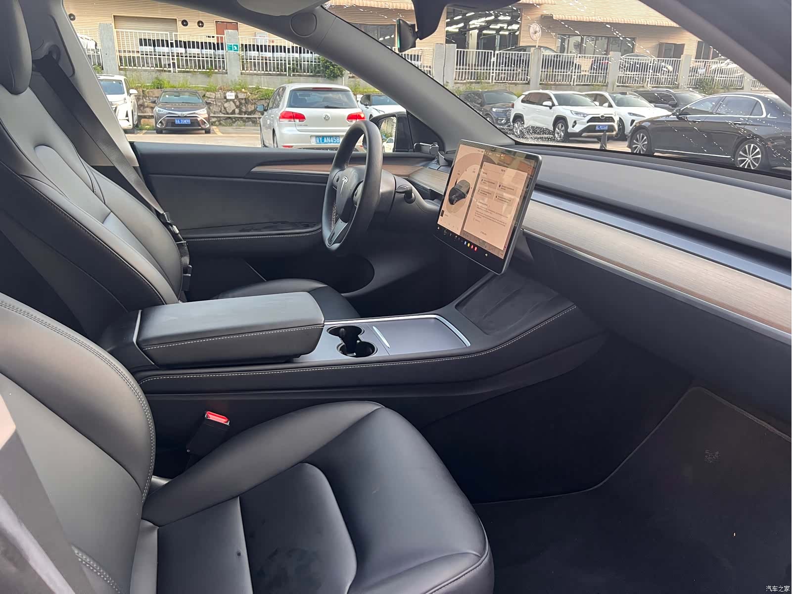 Tesla Model Y, 2022 11