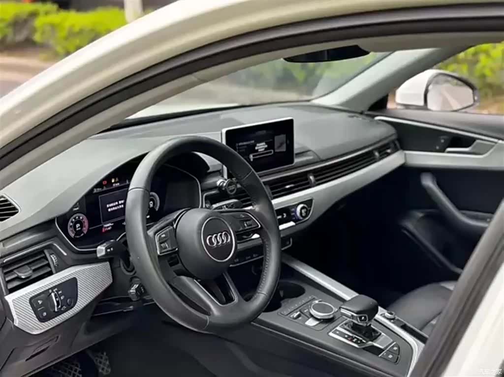 Audi A4L, 2017 все фото
