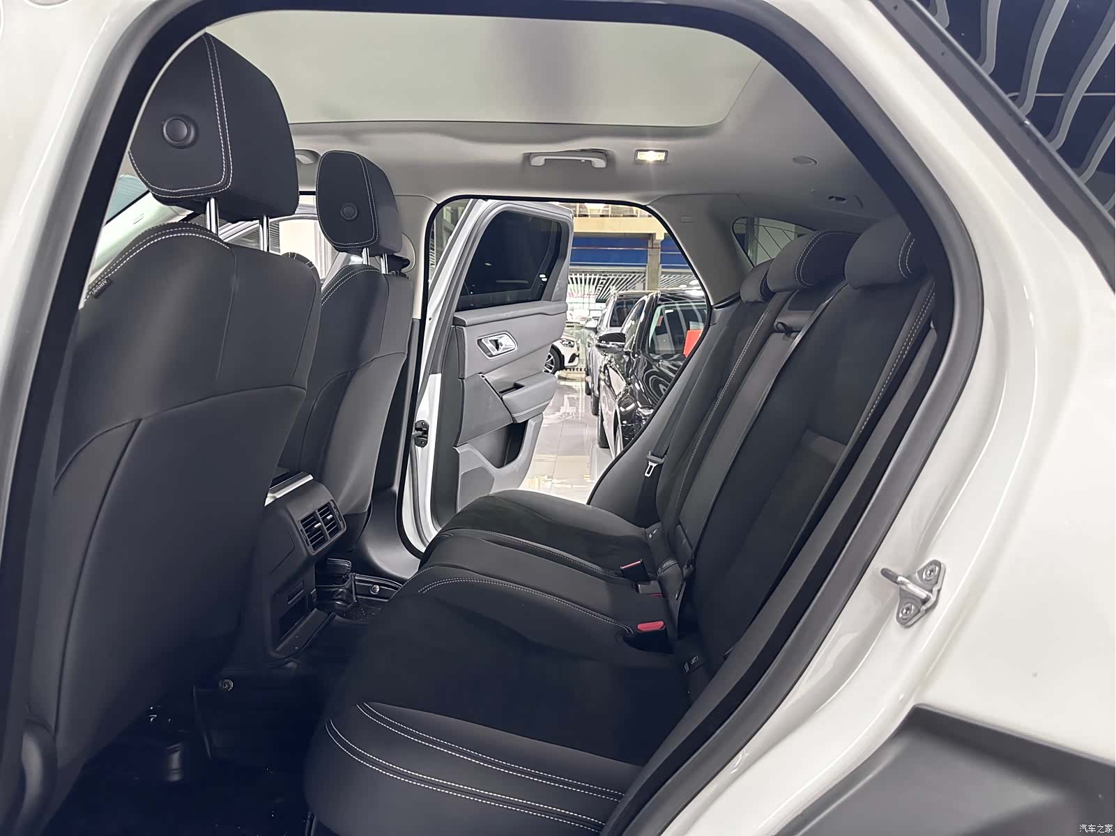 Land Rover Range Rover, 2023 15