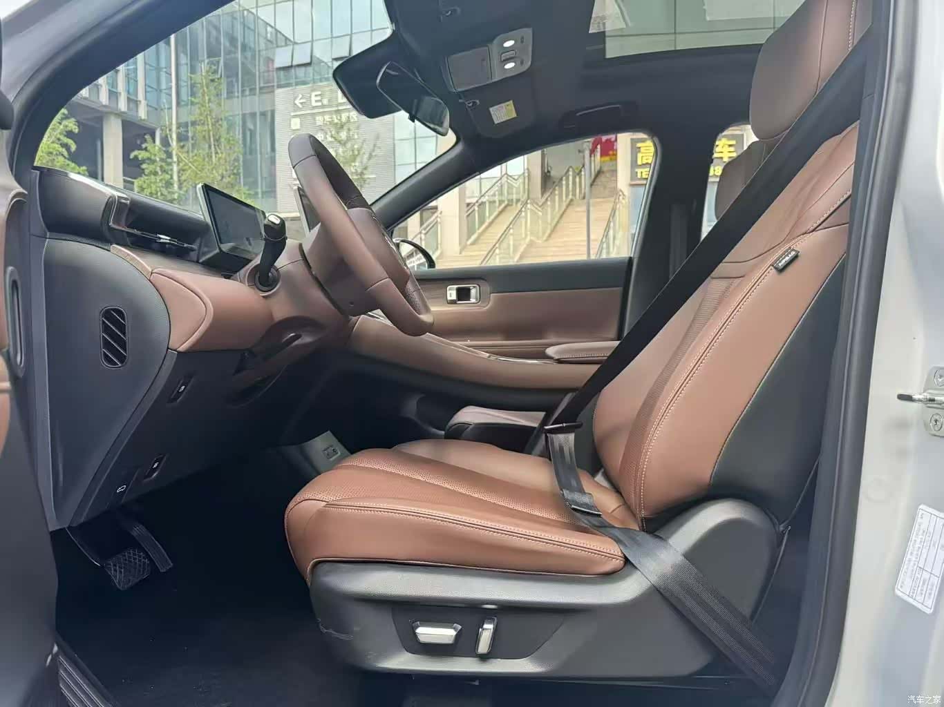 Wuling Starlight, 2025 8
