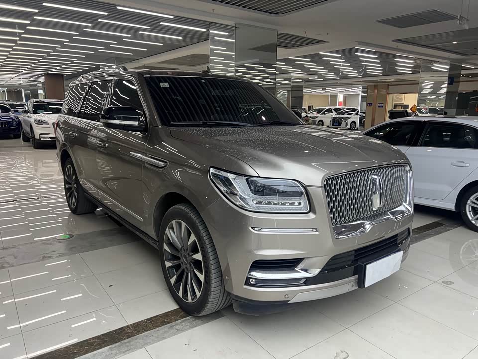 Lincoln Navigator