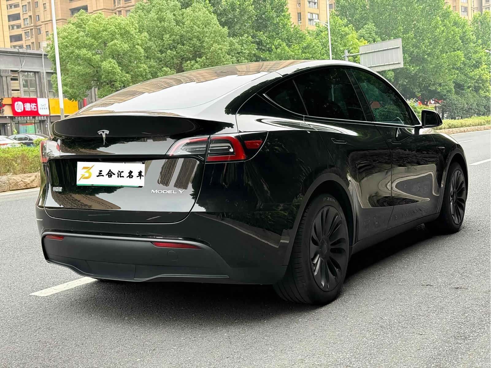 Tesla Model Y, 2022 10