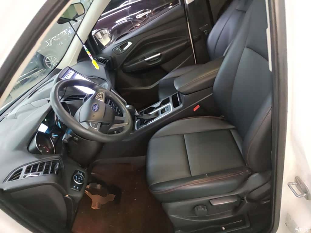 Ford Kuga, 2017 15