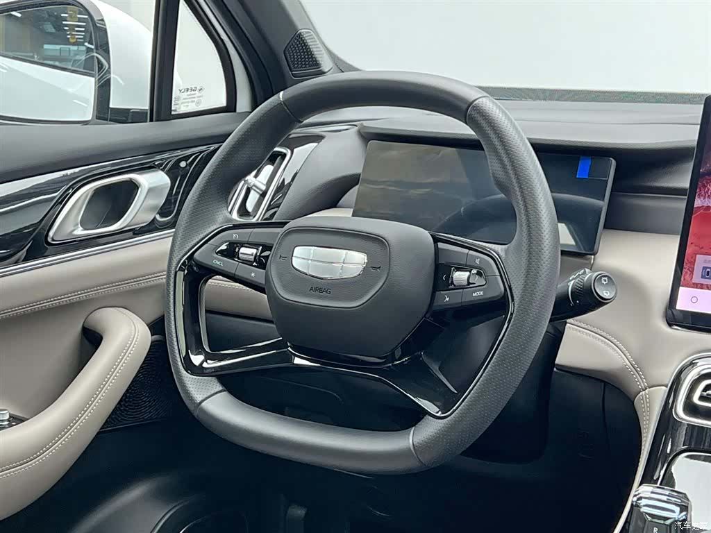 Geely Boyue, 2026 23