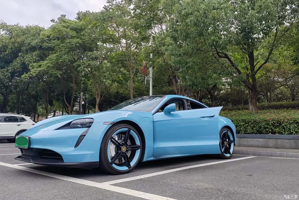 Porsche Taycan