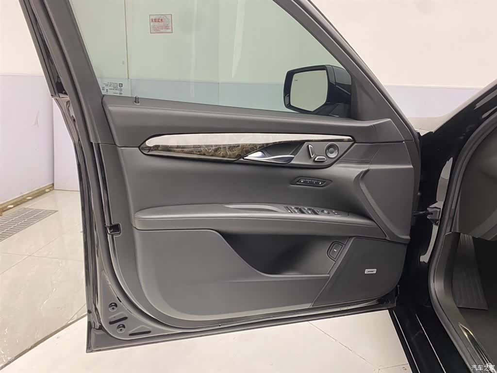 Cadillac CT6, 2023 16