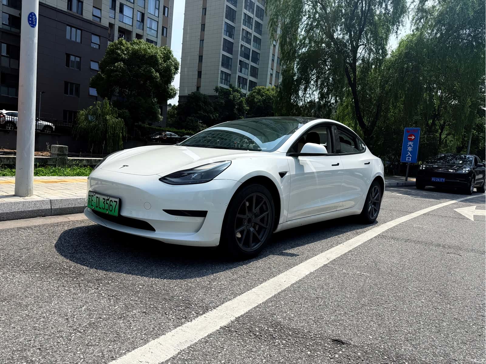 Tesla Model 3, 2022 1
