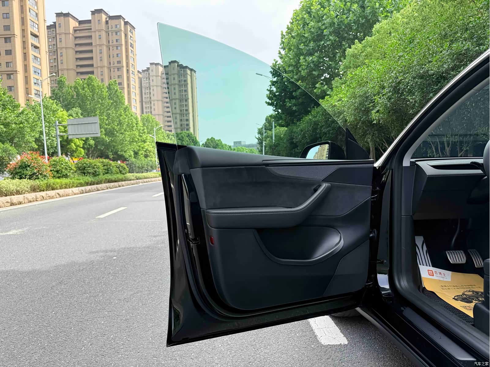 Tesla Model Y, 2025 6