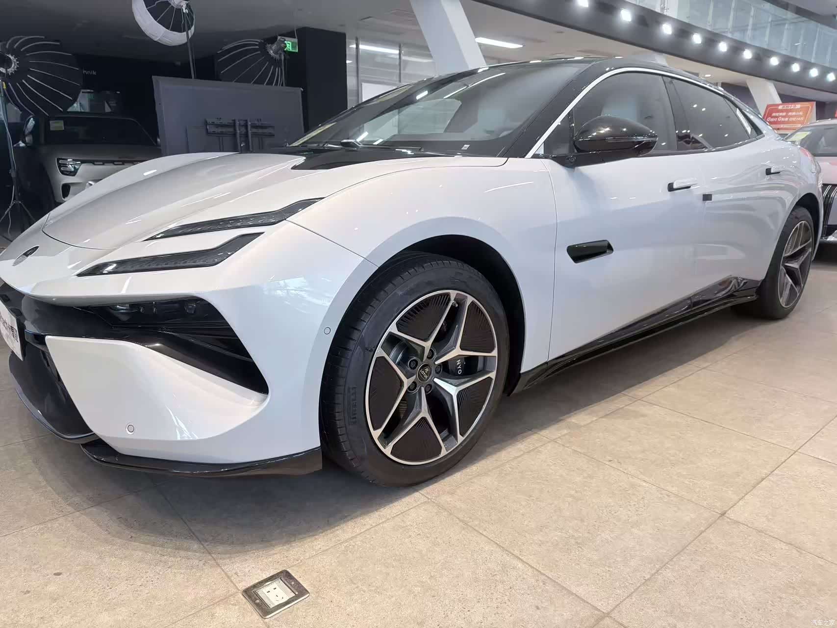 Lotus EMEYA