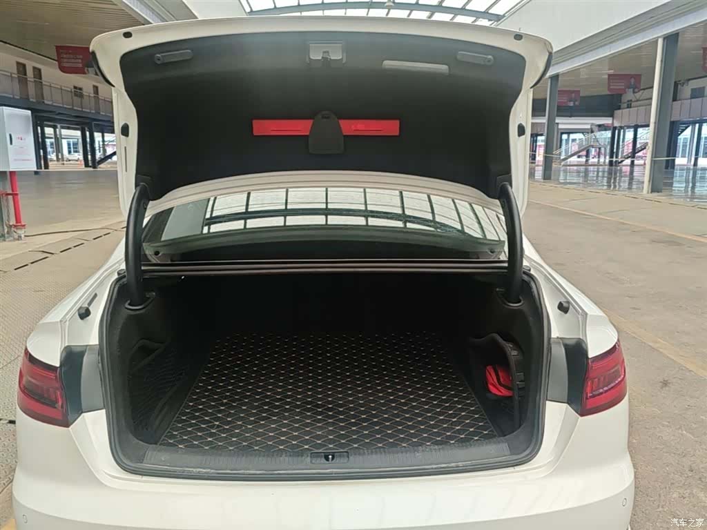 Audi A4L, 2019 19