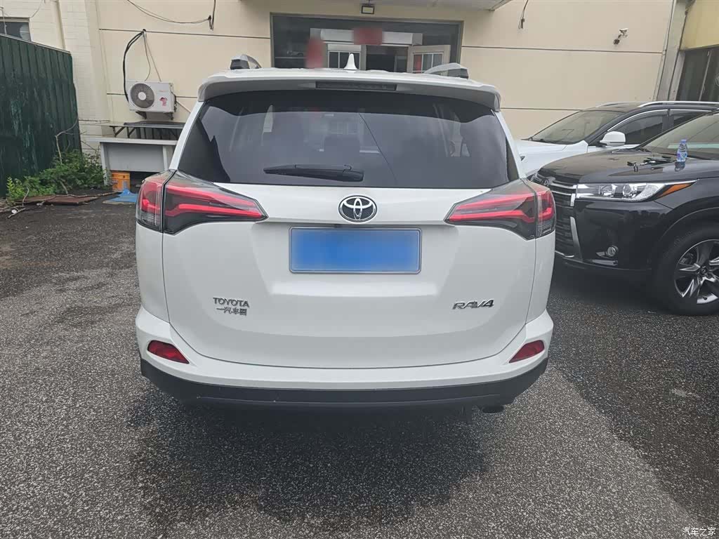 Toyota RAV4, 2016 9