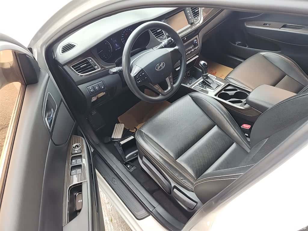 Hyundai GLS, 2017 16