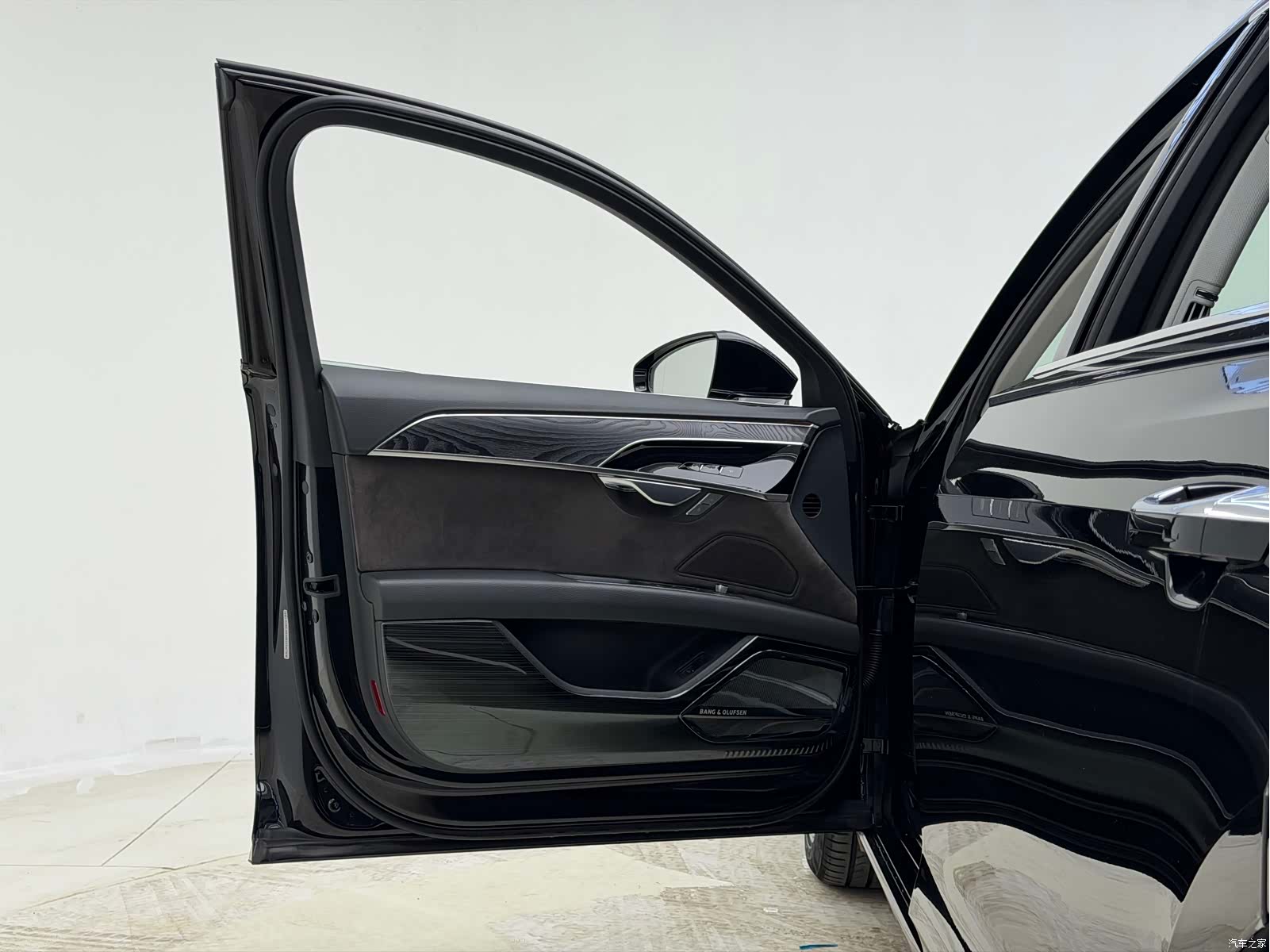 Audi A8L, 2019 26