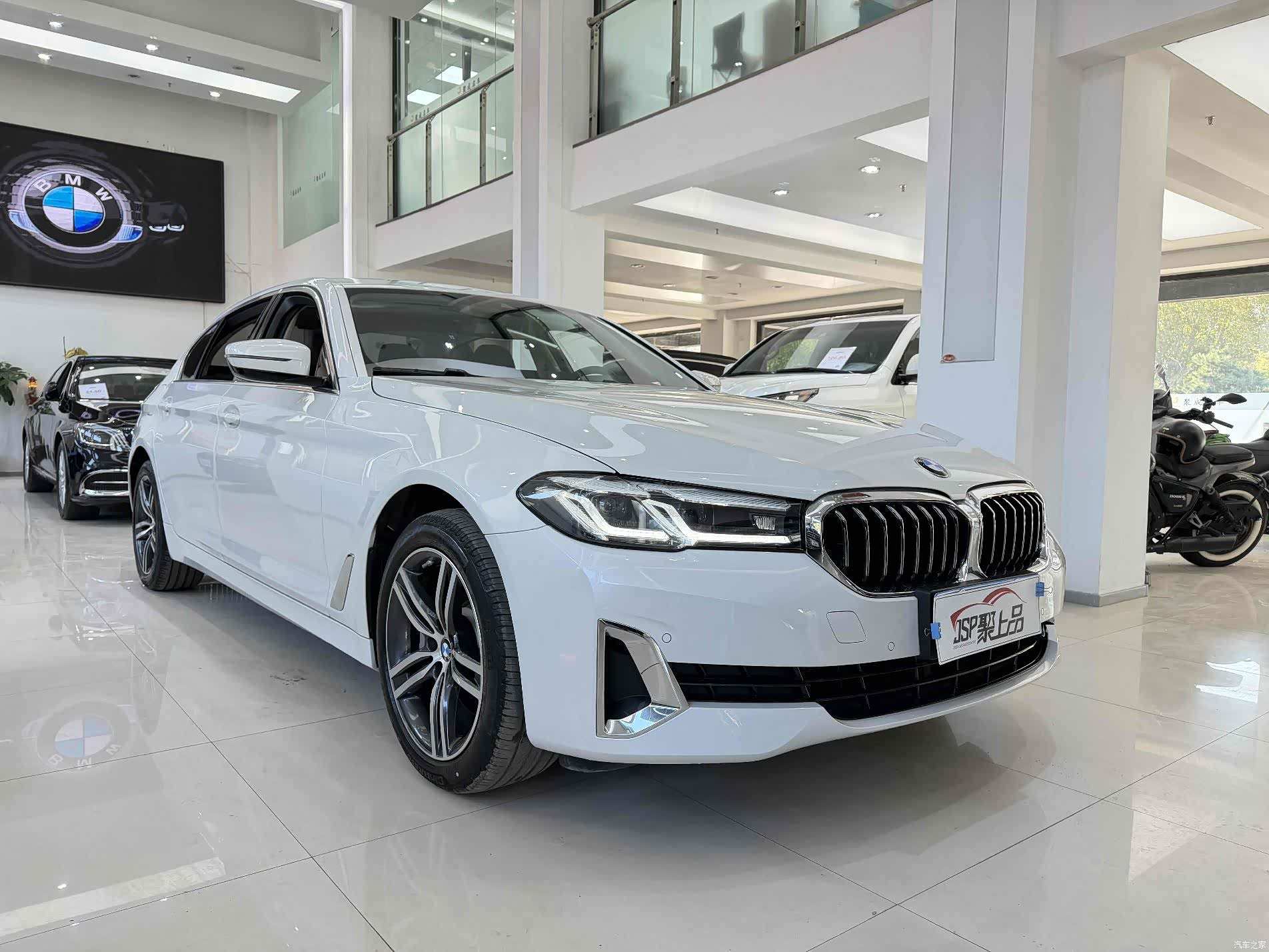 BMW 5 Series, 2021 3