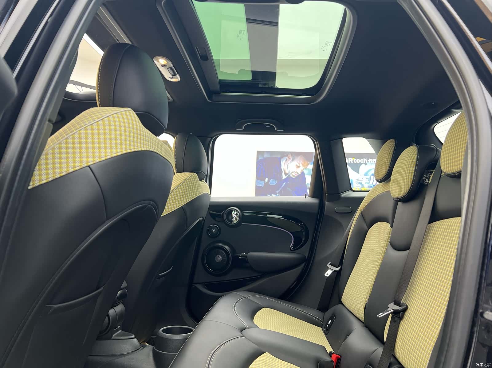 Mini Cooper, 2023 23