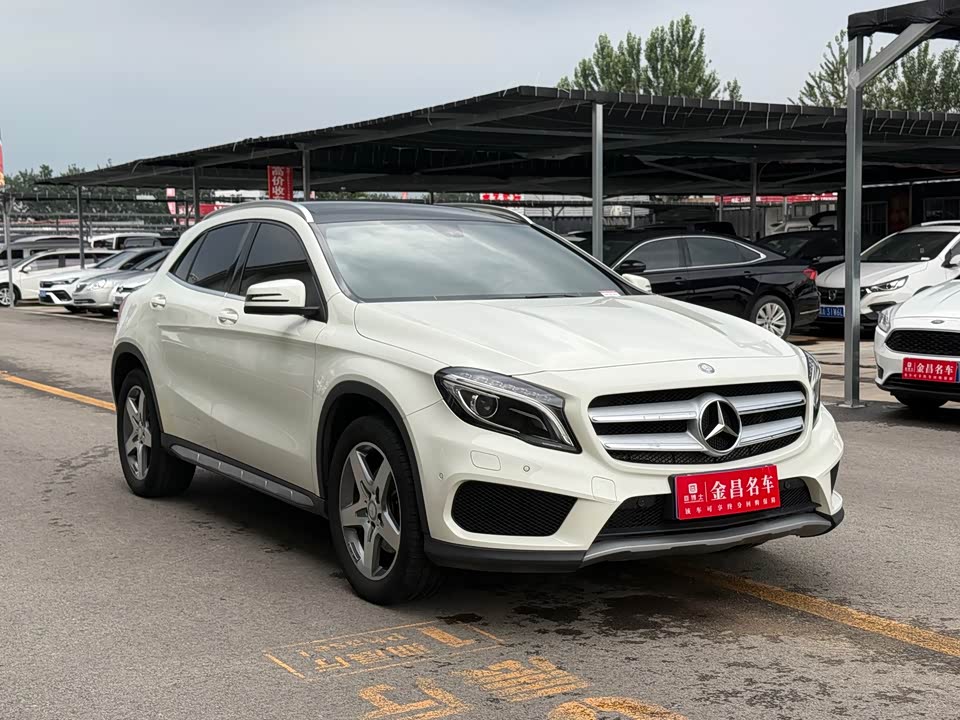 Mercedes-Benz GLA