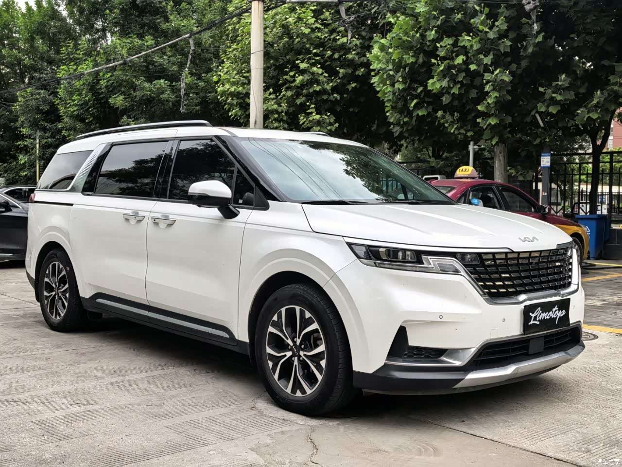 Kia Carnival, 2022 1