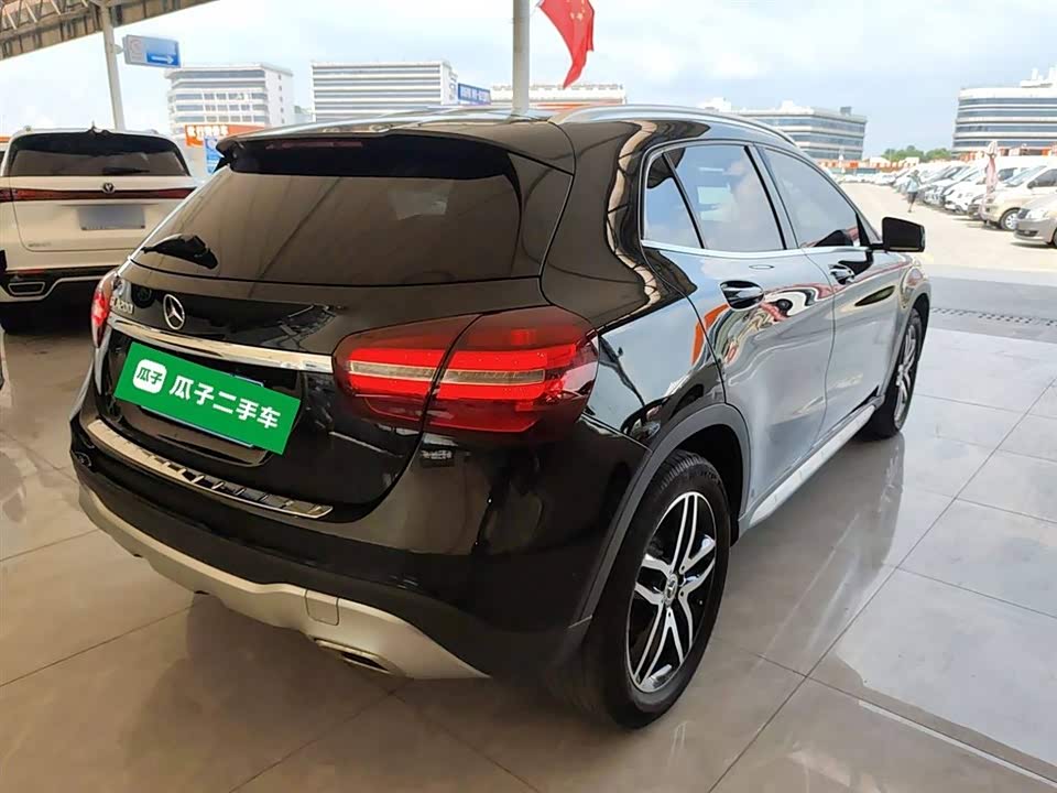 Mercedes-Benz GLA